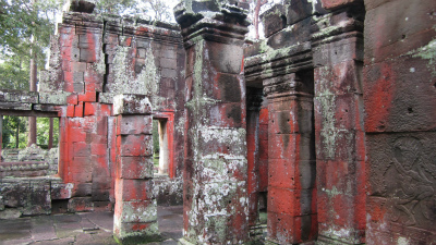 hall of dancers