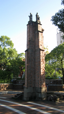 浦上天主堂遺壁